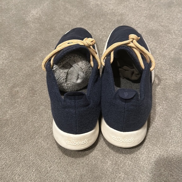 Allbirds - Picture 3 of 4
